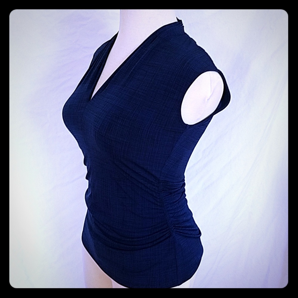Vince Camuto ruched dark blue with black pattern